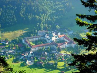 Photograph:&nbsp;Birgit Pössinger,  &copy;&nbsp;Ammergauer Alpen GmbH (www.ammergauer-alpen.de)